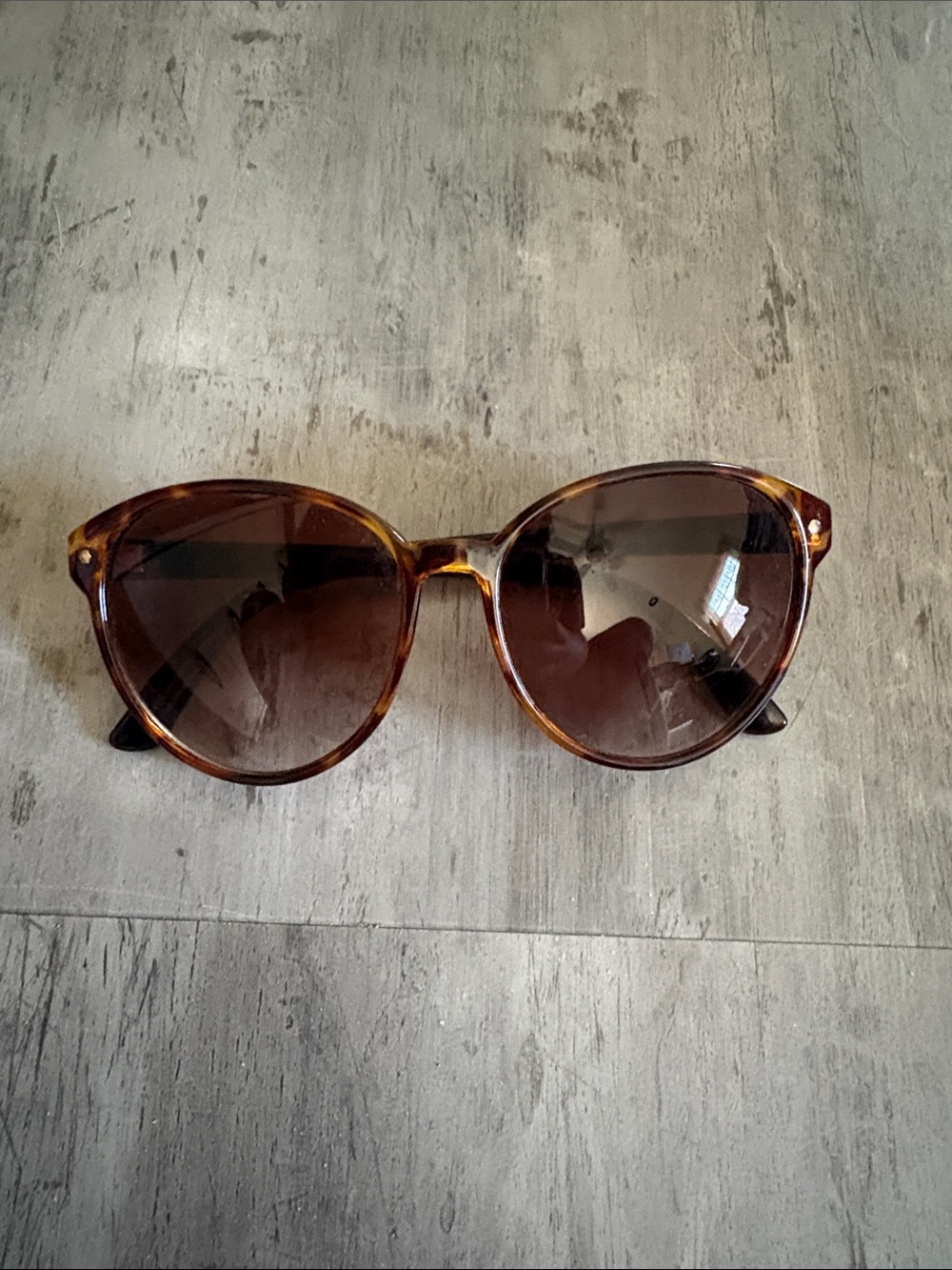 7 For All Mankind Classic Womenโs Tortoiseshell Sunglasses - Brown Lenses